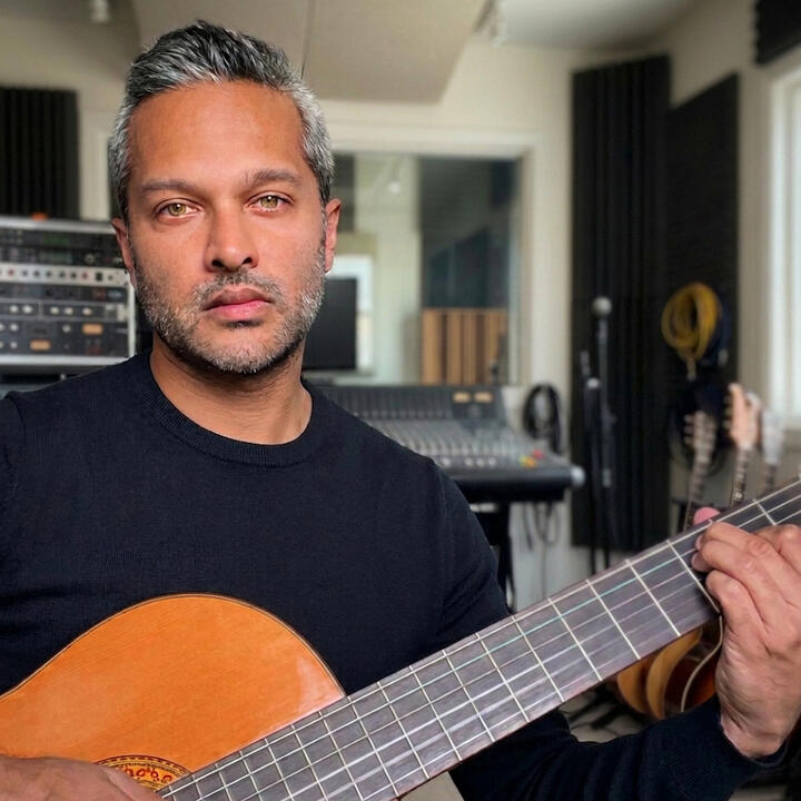 Aurora Guitar | Session Guitarist & Composer Aurora Guitar - Professional Spanish and Blues Session Guitarist for Fashion and Film